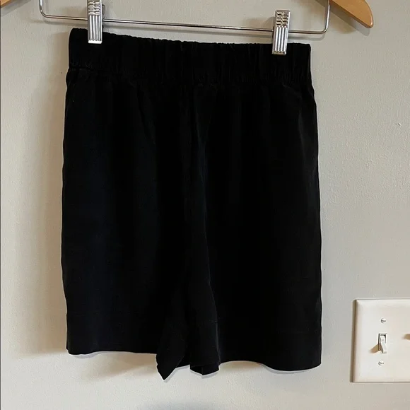 Elizabeth Suzann Black Silk Florence Shorts - Picture 2 of 8